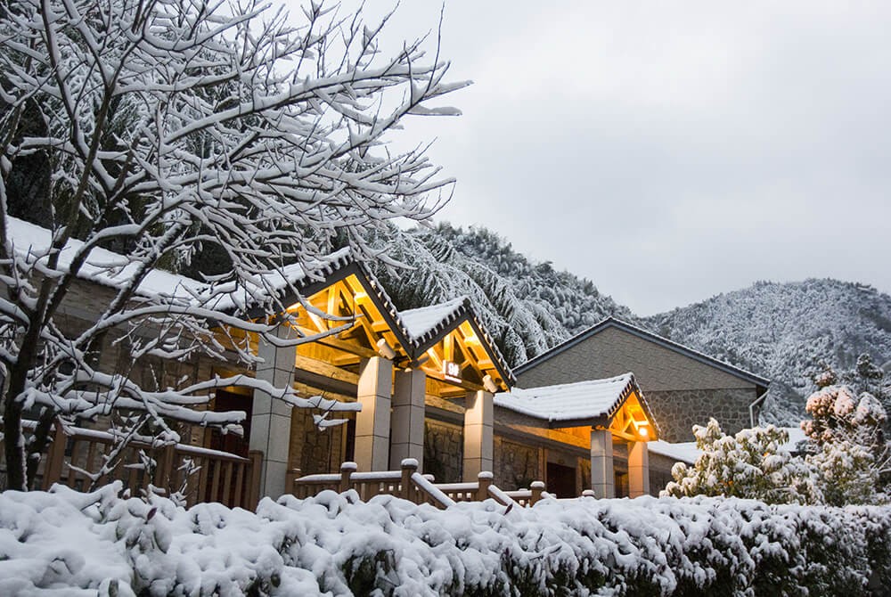 山庄雪景