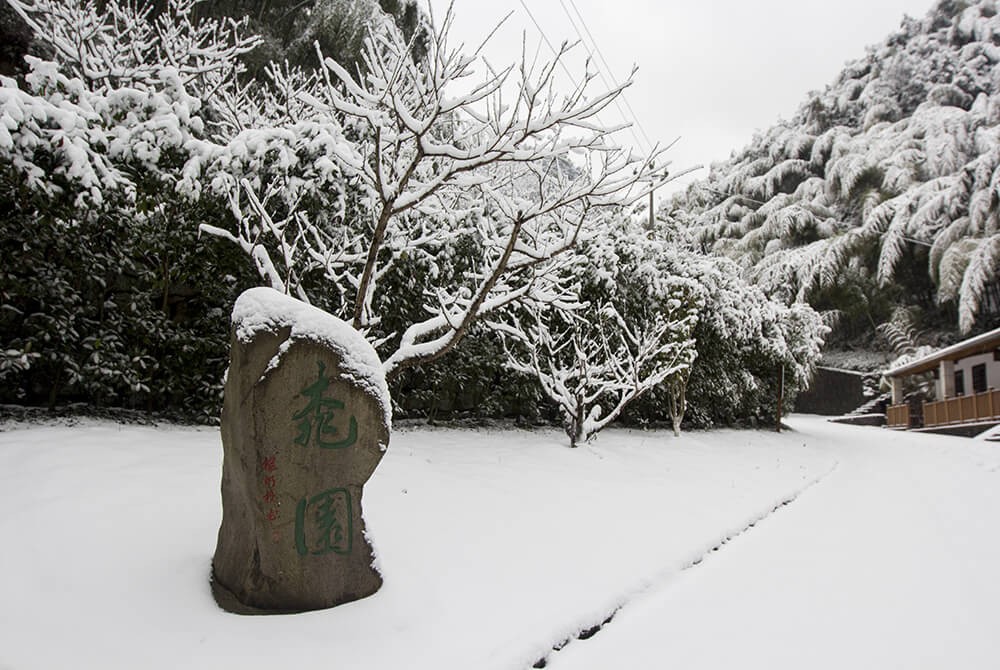 山庄雪景